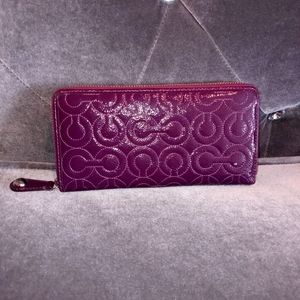 COACH GRAMERCY ZIP AROUND WALLET